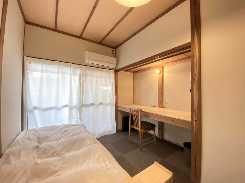 1e2164d9-04df-45ff-bebb-