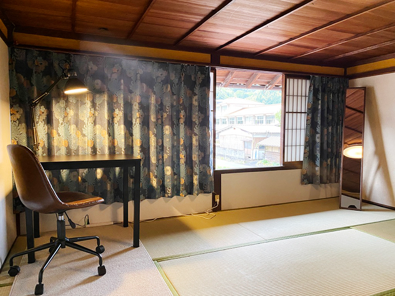 津和野A邸(島根県) | 【山陰の小京都】江戸末期に建てられた石州瓦の古